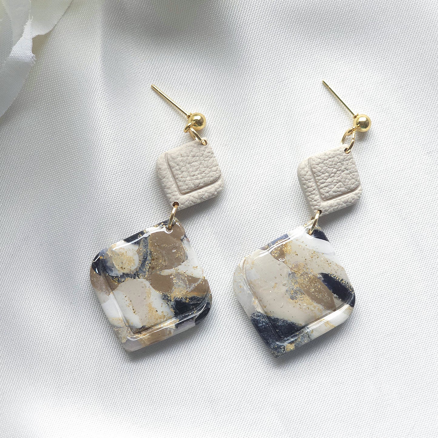 Aurora Neutral Marble Style Dangle Earring