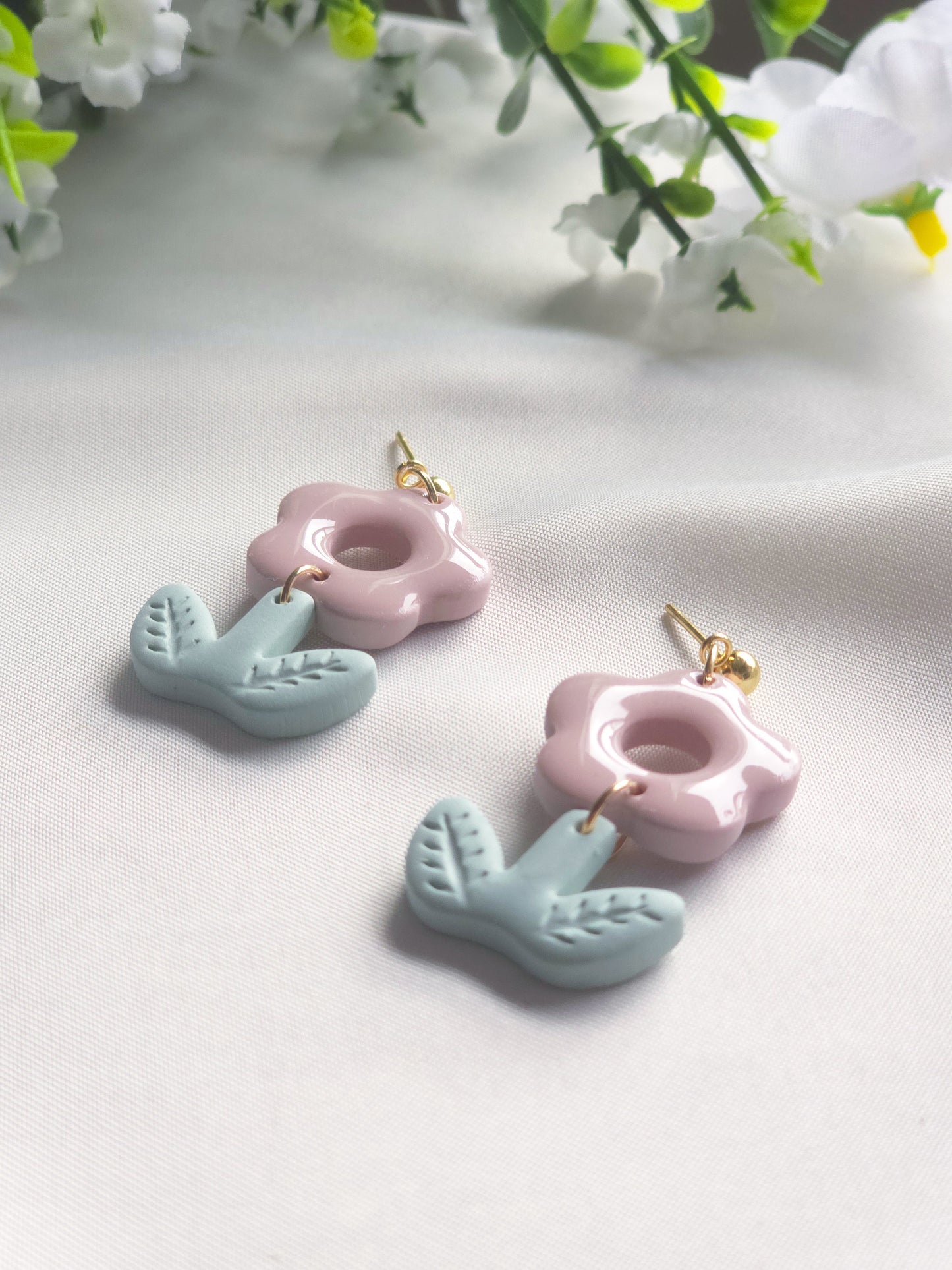 Pink Daisy Bloom Dangle Earrings