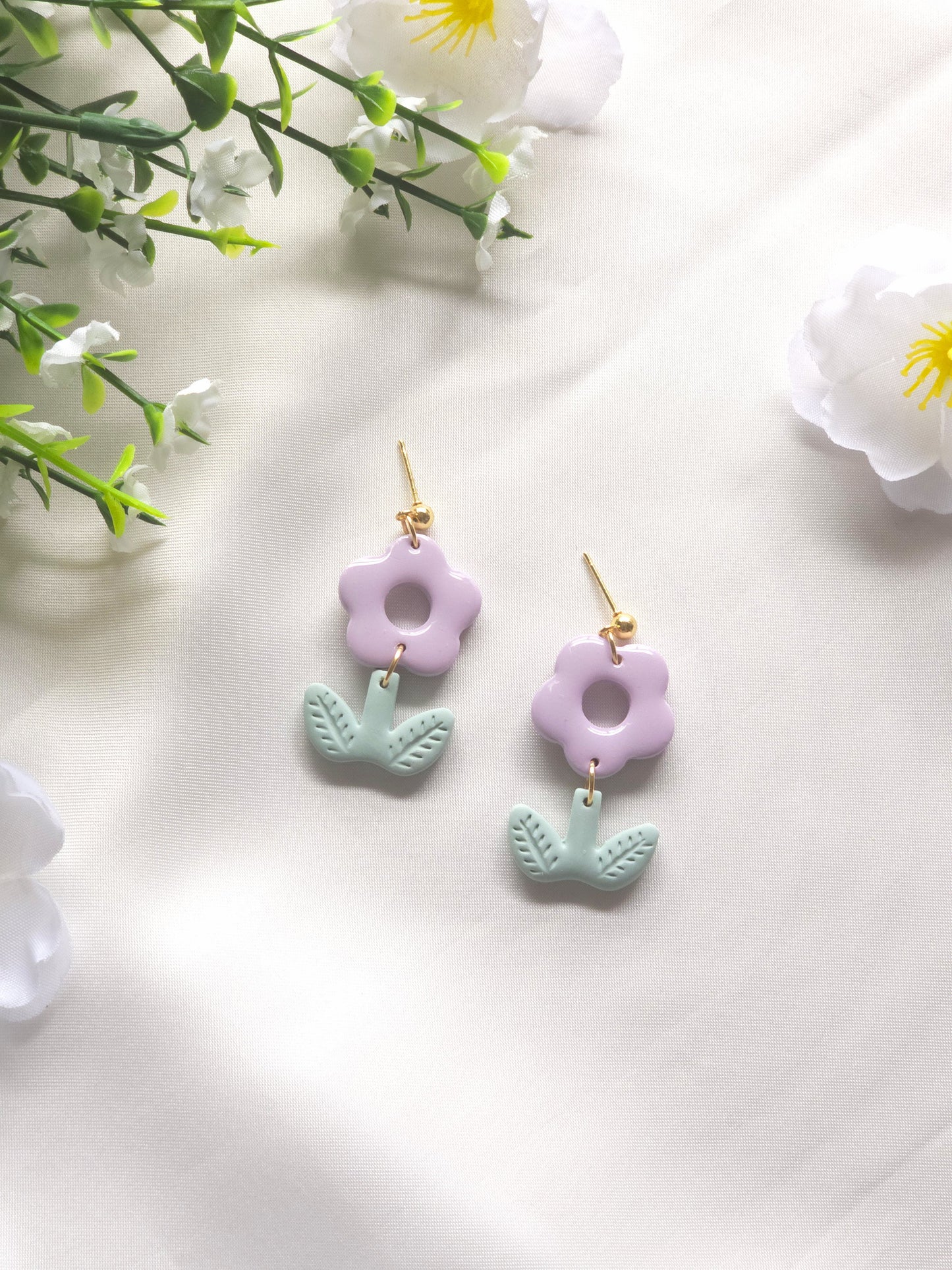 Purple Daisy Bloom Dangle Earrings